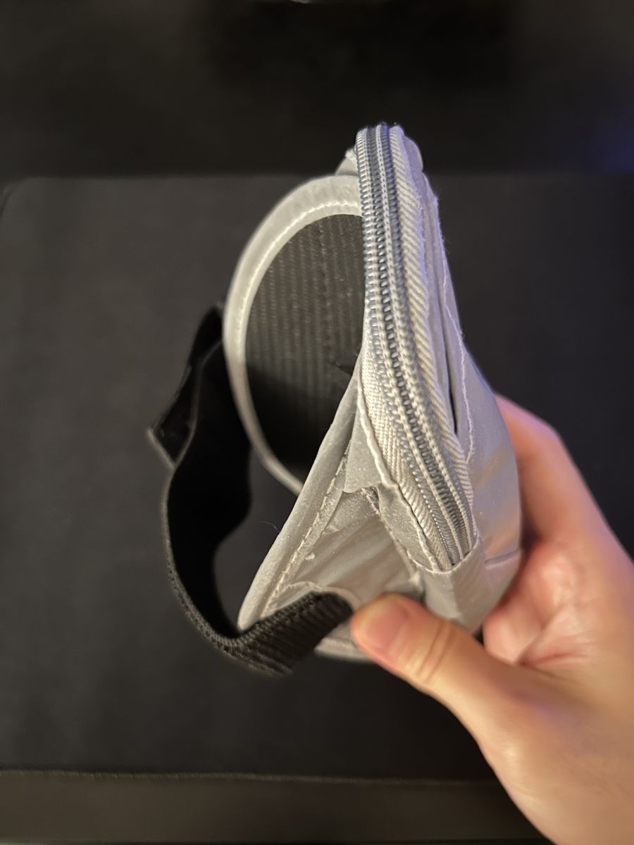 Borse: Running Armbag – Nuovo (secondo la descrizione) da Emmen venduto da shi_l2g8 2