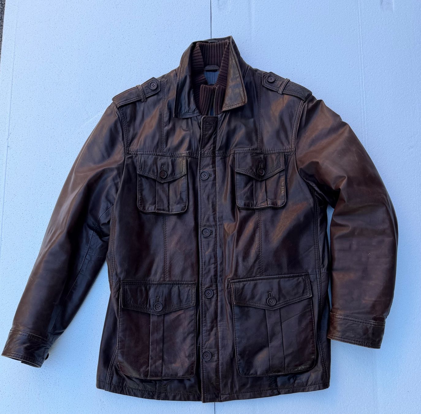 Giacche: Lederjacke TRS aus Spanien – Usato da Kaltbrunn venduto da SwissLake02