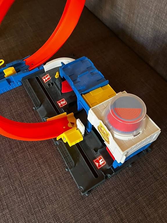 Jouets: Hot Wheels Bahn – D'occasion à Kaiseraugst par jul_fm8q 1