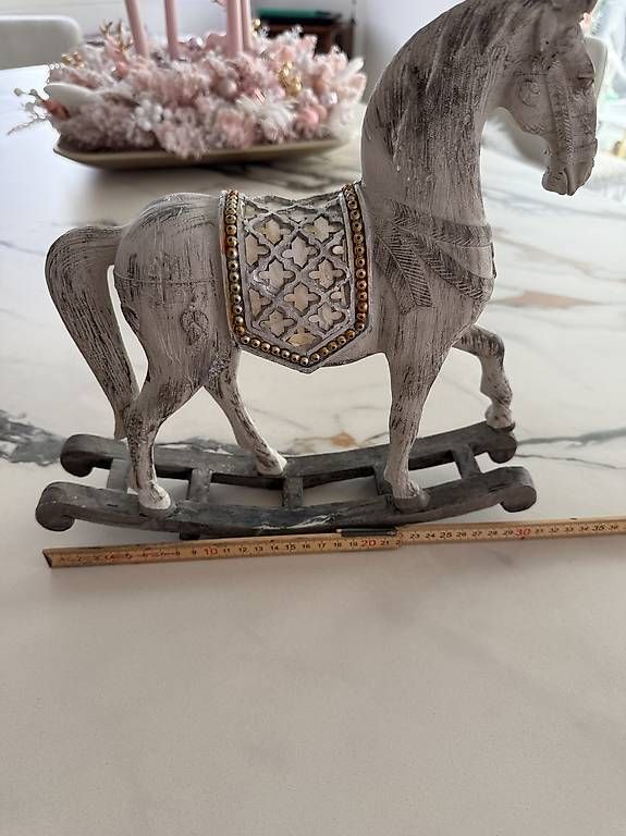 Statuette: schaukelpferd  – Usato da Adligenswil venduto da balboa5 3