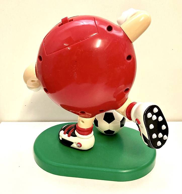 Statuette: M&Ms Sammelfigur Fussballer – Usato da Hettlingen venduto da Queen-Of-Old-Things 1