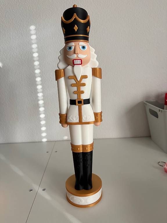 Tutte le decorazioni: Casse noisette 39 cms – Nuovo e nell'imballaggio originale da Le Locle venduto da Hiboux