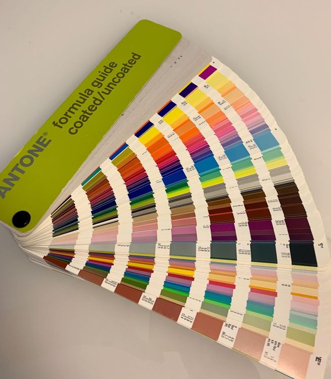 Pantone Formula Guide Coated / Uncoted (Gebraucht) in Biel/Bienne für ...