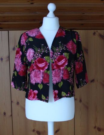 Bolero schwarz-bunt Gr. M