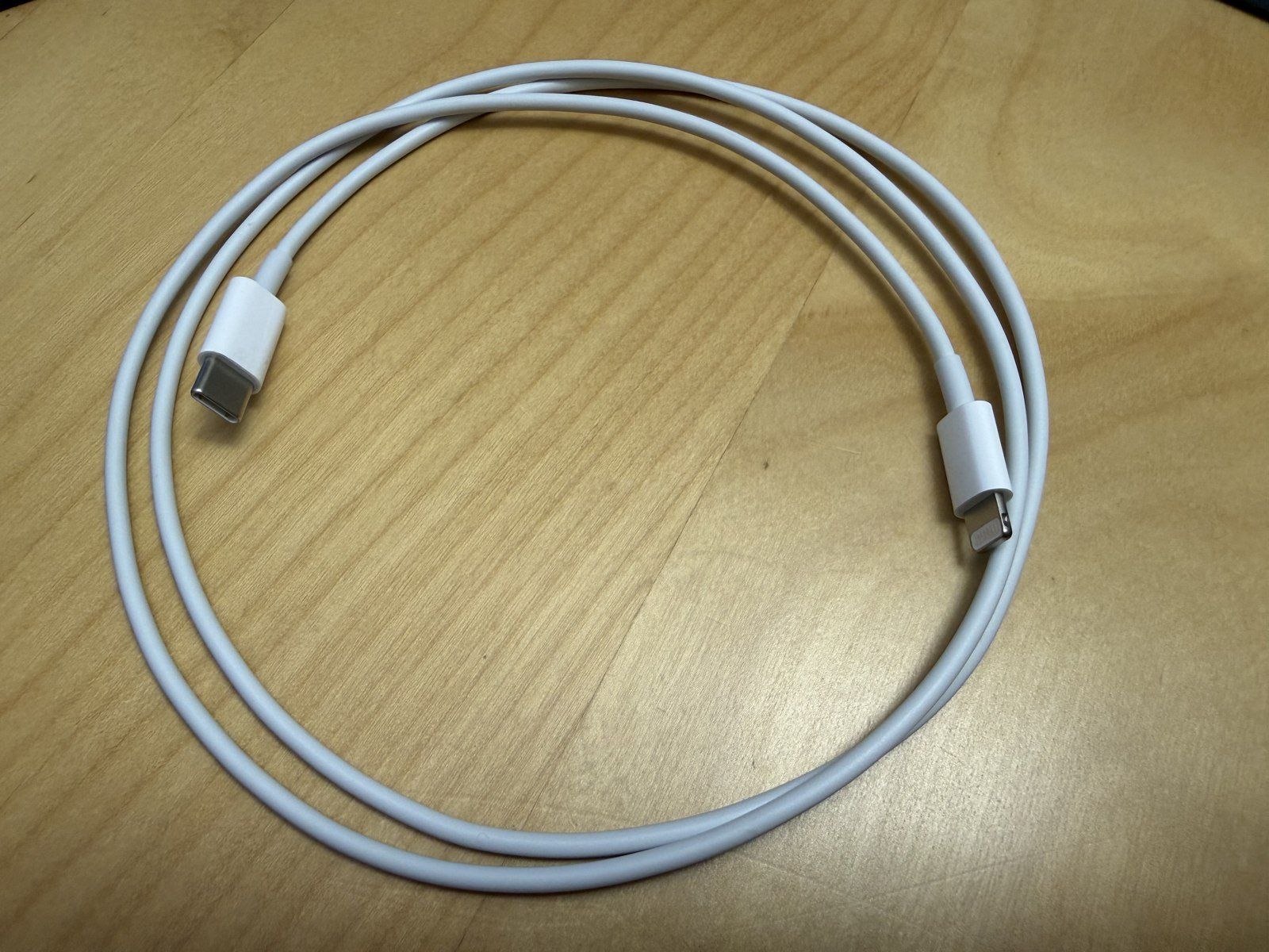 Cavi: 10 Lightning Ladekabel + Klinke Adapter, USB A / USB C – Usato da Volketswil venduto da OxadanP9 8