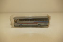 Wiking 1:87: Mercedes Benz 0 303 RHD Reisebus