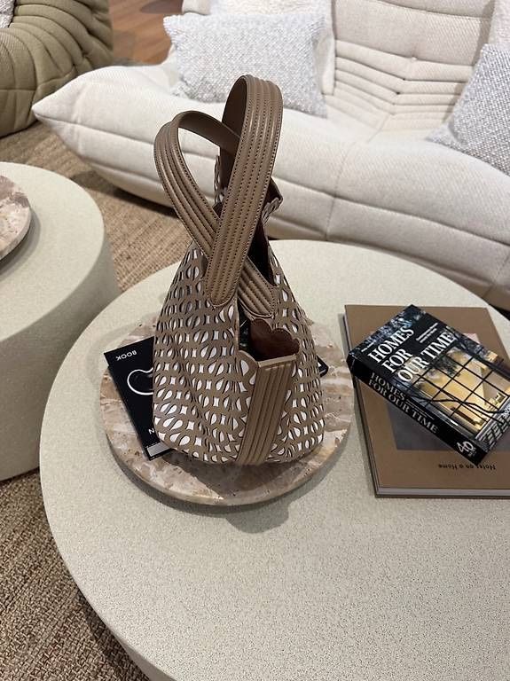 Alaia Borse da donna: ALAIA TASCHE MINA – Usato da Schwyz venduto da bofb 4