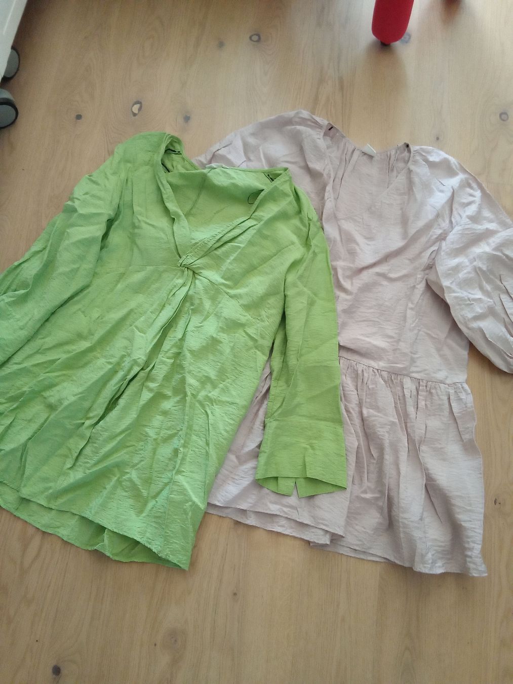 H&M Vestiti: 2Langarmkleider Sommer H&M XL – Nuovo (secondo la descrizione) da Oberengstringen venduto da Pepper6