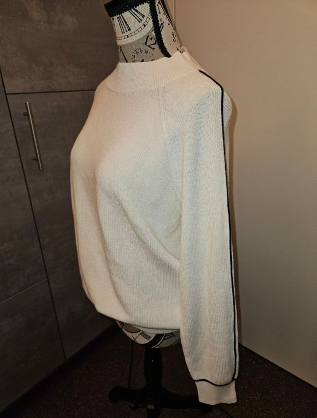 Cecil Maglioni & Felpe: Weisser Strickpullover Cecil M – Nuovo (secondo la descrizione) da Ormalingen venduto da nomolnoi 1