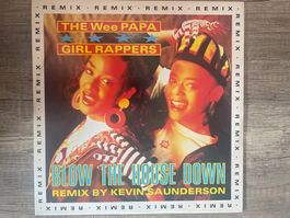 A618/The Wee Papa Girl Rappers Blow The House Down
