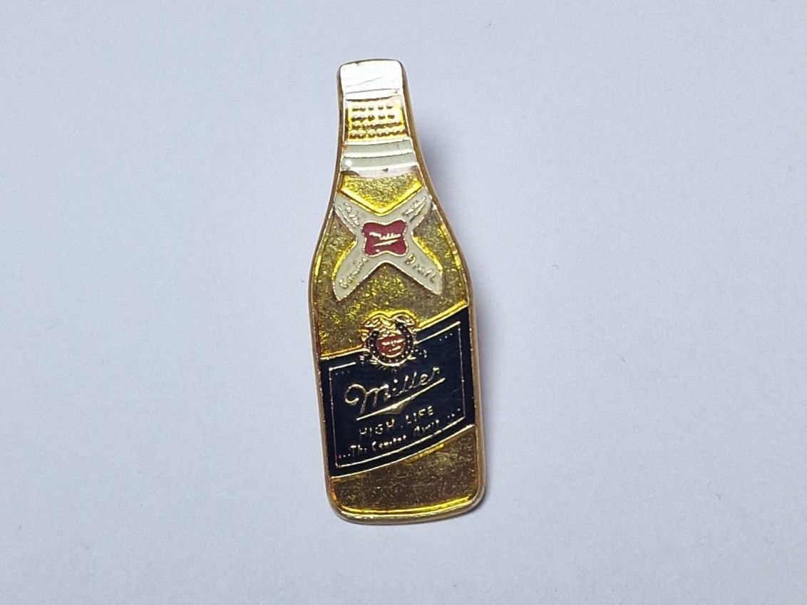 Placchette & Badge: Miller Beer Flasche & High Life Can Pins – Usato da Mitlödi venduto da Raphy1996 1
