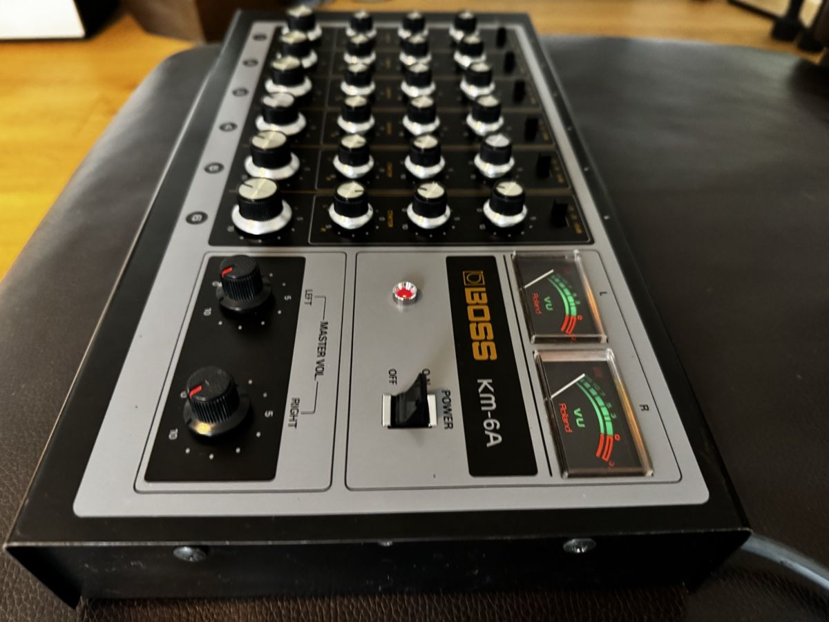 Boss Console di mixaggio: Boss KM-6A - Mixer - Top Zustand – Usato da Zürich venduto da 1cut2 3