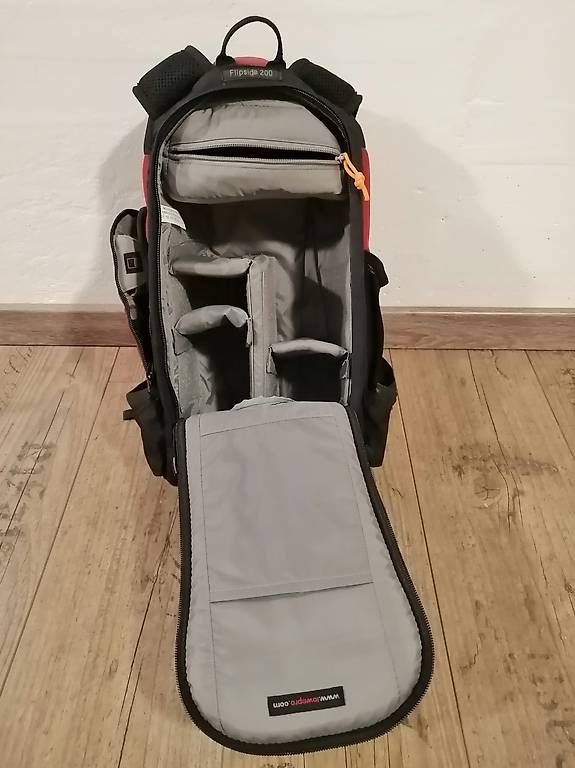 Sacs à dos: Lowepro Kamara-Rucksack, rot-schwarz – D'occasion à Reinach BL par urbanfinds 3