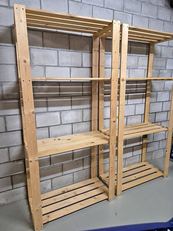 Articoli in legno: Holzgestell für Keller – Usato da Kreuzlingen venduto da and_faeh