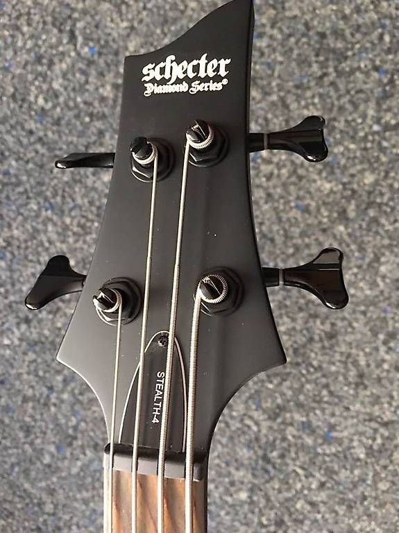 Strumenti musicali: Electrical bass Left Handed Schecter Stiletto Stealth – Usato da Morges venduto da GvnMusic 1