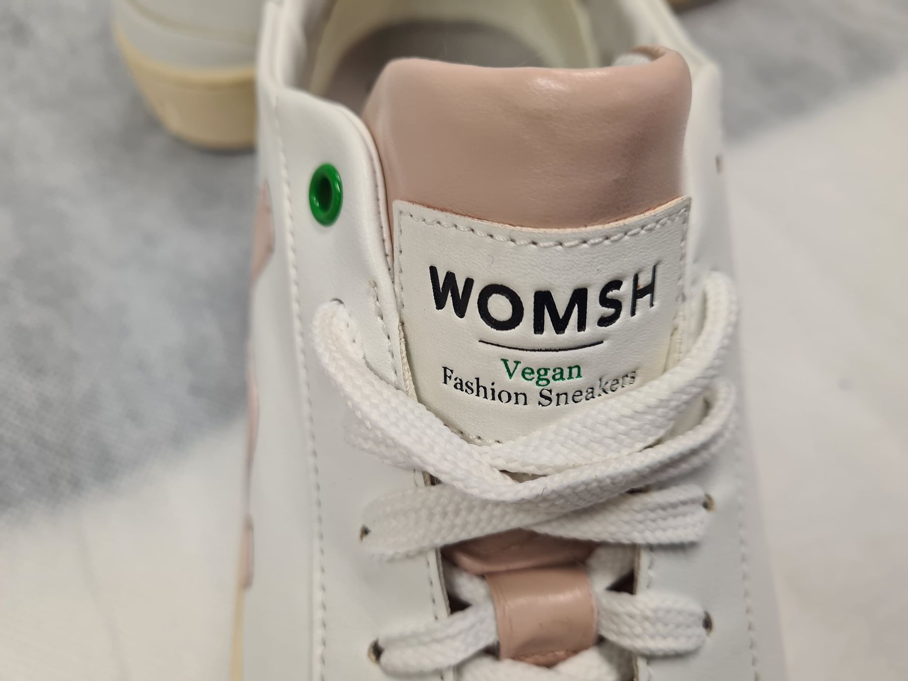 Damenschuhe: WOMSH SNEAKER WEISS/ROSA GR.39 – Gebraucht aus Adlikon von jahr01 3