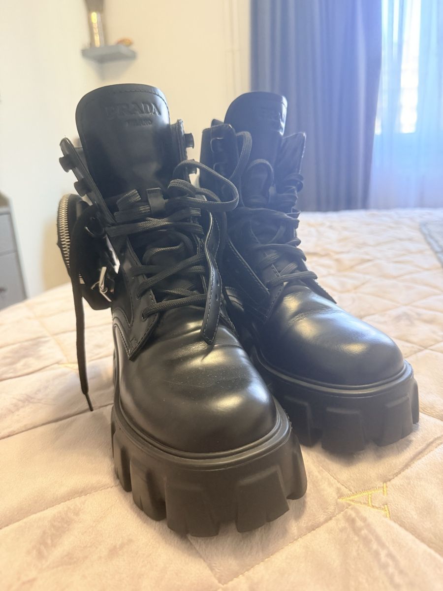 Prada Scarpe da donna: Prada Monolith leather boots – Nuovo (secondo la descrizione) da Genève venduto da iri_f78b 4