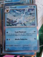 Carte rare holographique de la série Évolution Prismatique