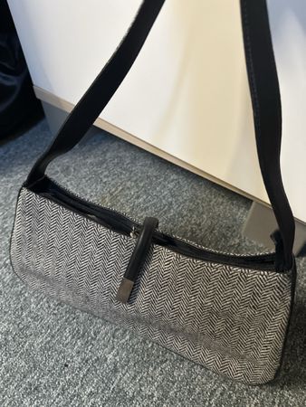 Handtasche Fischgrätmuster schwarz weiss guter Zustand