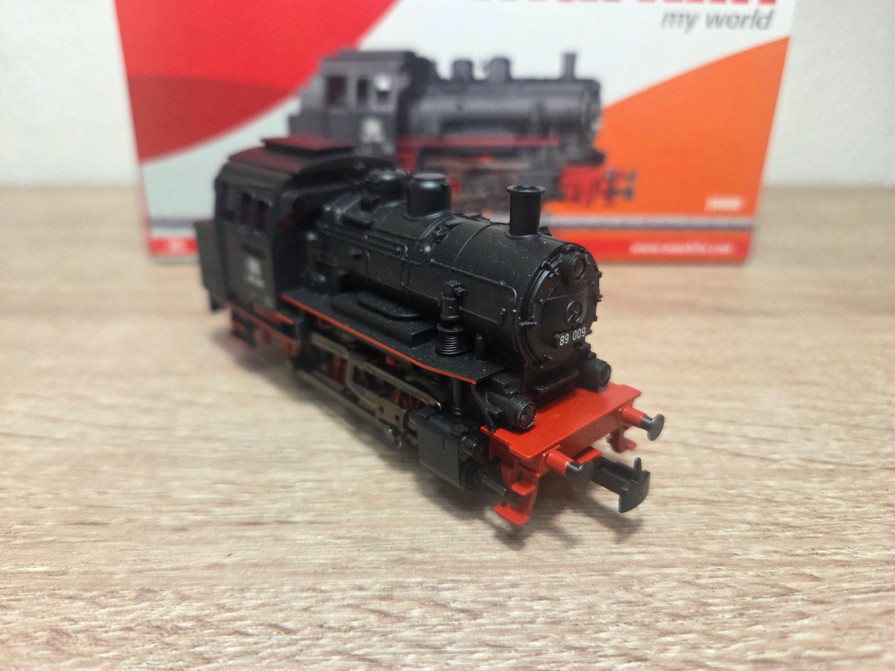 Märklin Modellini di ferrovie: Märklin 30000 Dampflok BR 89 DB Digital H0 – Nuovo e nell'imballaggio originale da St-Aubin-Sauges venduto da Lo_Go 2