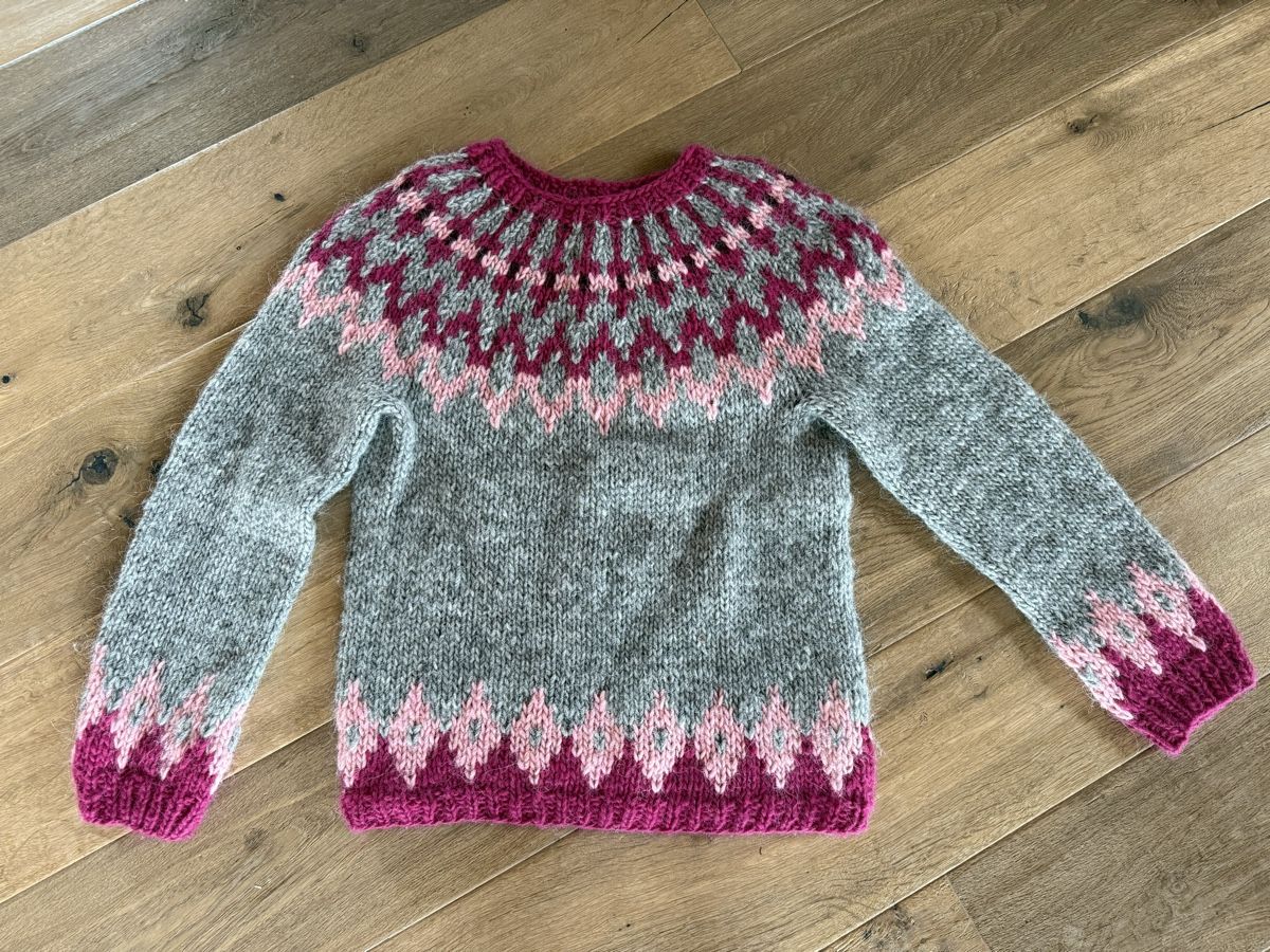 Pullover & Sweatshirts: Wollpullover aus Islandwolle S/M – Neu (gemäss Beschreibung) aus Herisau von Soto1