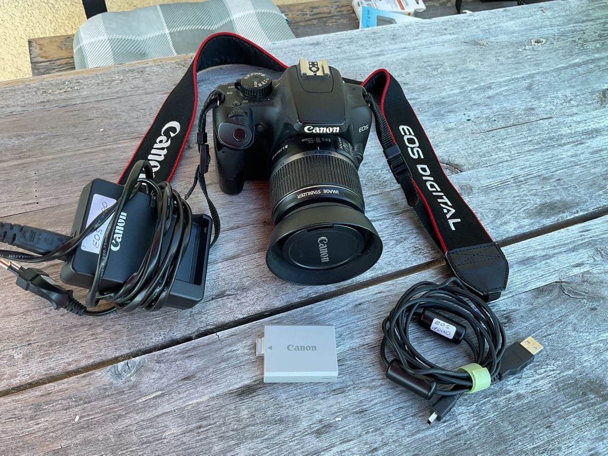 Canon Fotocamera: Canon EOS 1000D: Digitale Spiegelreflexkamera mit Objektiv – Usato da Thalwil venduto da Kleiber50