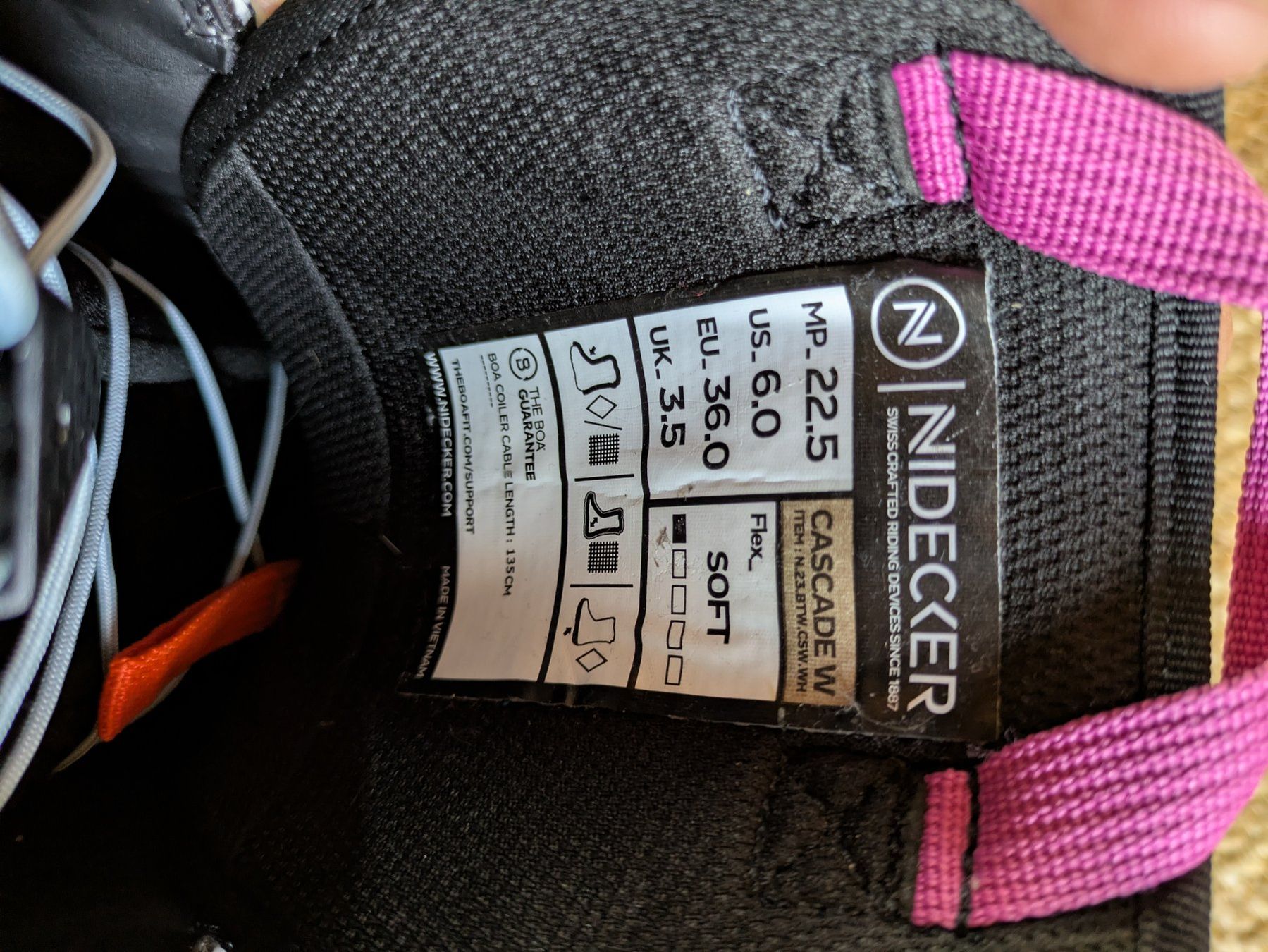 Nidecker Scarpe per ragazze: NIDECKER - Boots fille taille 36 – Usato da Prez-Vers-Siviriez venduto da ollie79 4