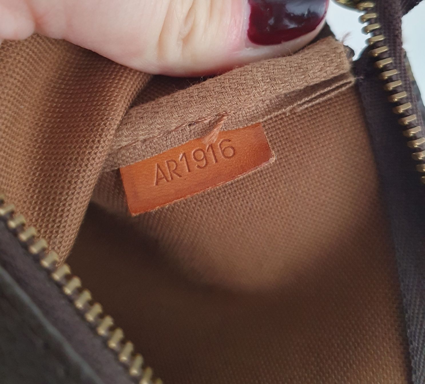 Louis Vuitton Borse da donna: Louis Vuitton Pochette Accessoires Monogram Canvas – Usato da Niederteufen venduto da Mira_72 4
