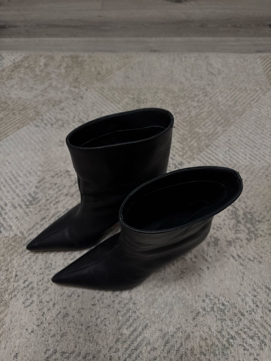 H&M Scarpe da donna: H&M Black Leather Ankle Boots, Pointed, Size 39 – Usato da Biel/Bienne venduto da TanyaM02 8