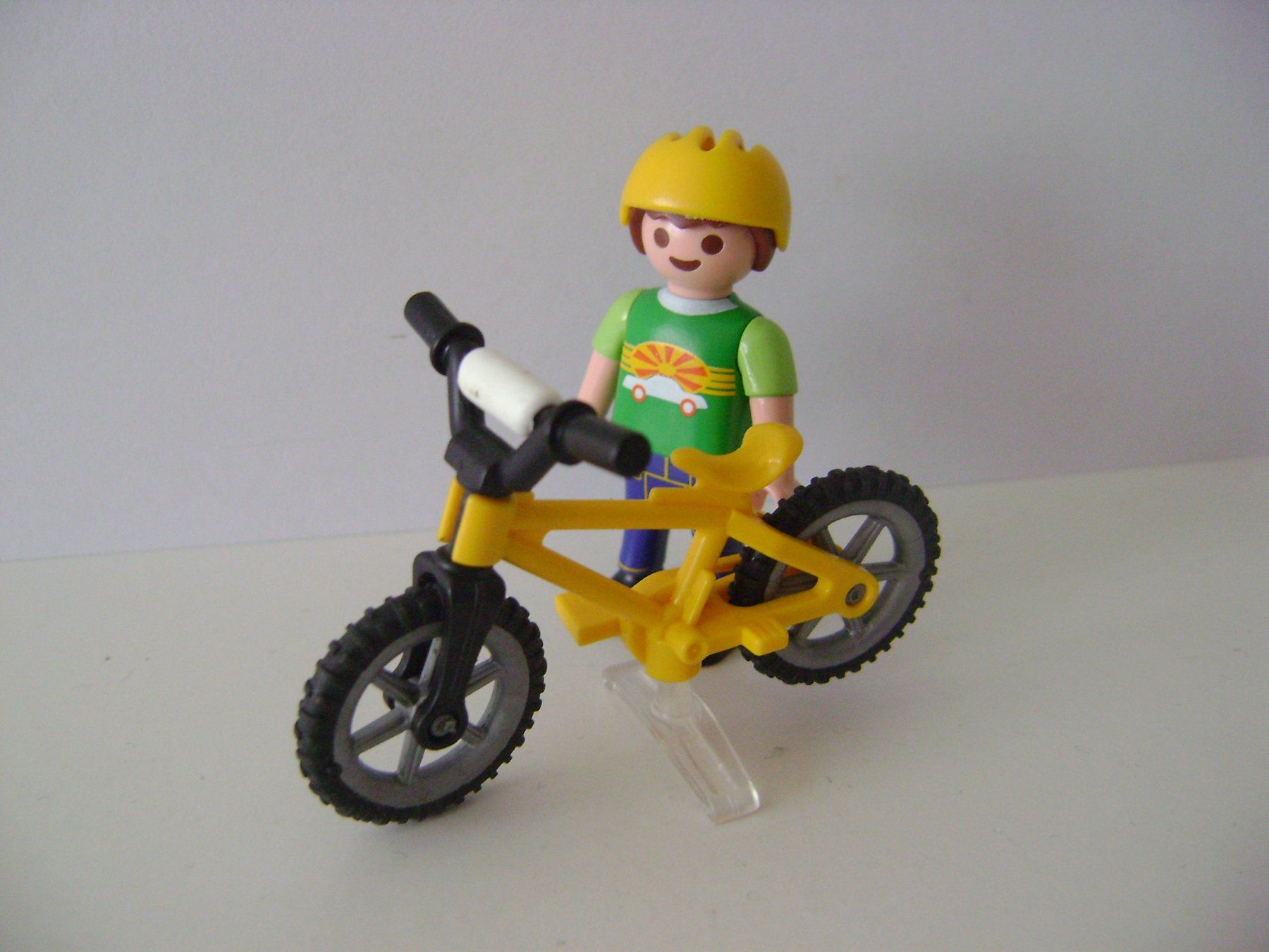 Playmobil Giocattoli: Playmobil - Junge mit BMX-Rad – Usato da Wil SG venduto da Pascal_V 1