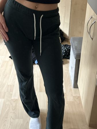 Damen Trainingshose dunkelgrün Grösse S guter Zustand