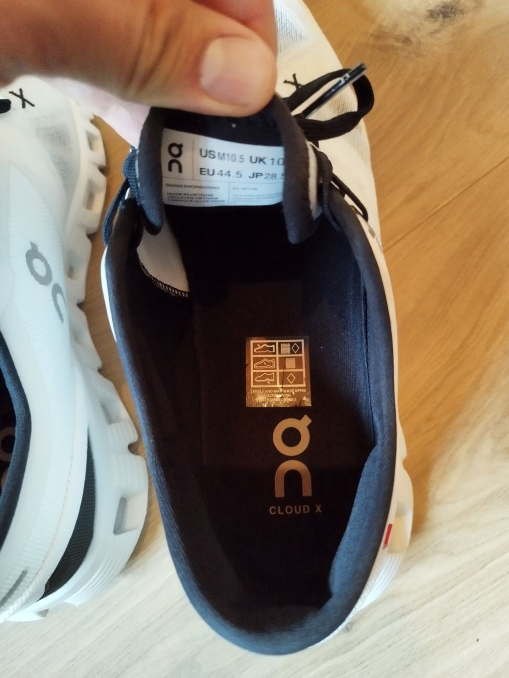 On Chaussures hommes: Chaussures On – D'occasion à Boécourt par aur_d8t5 3