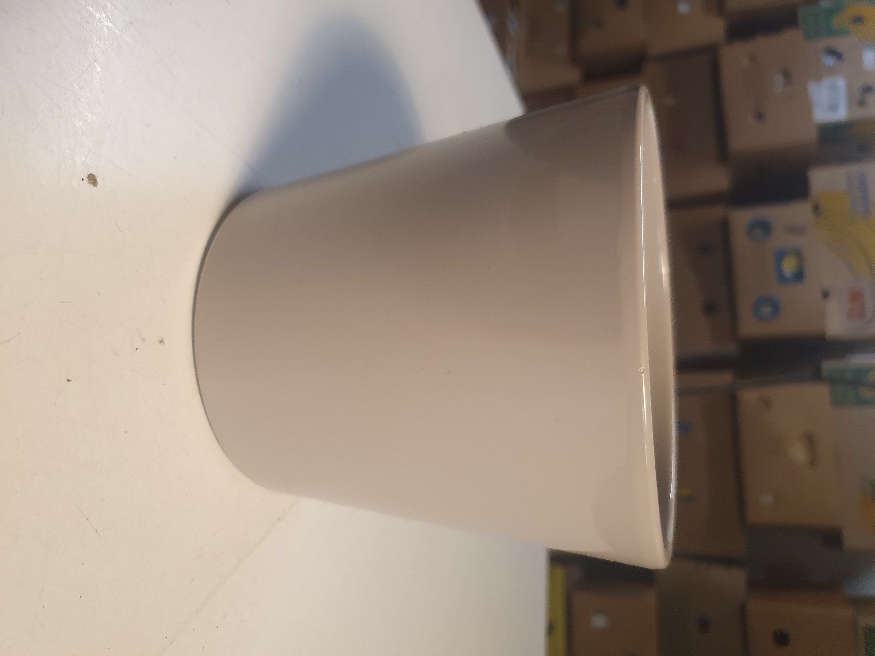 Vasi per fiori: Cachepot konisch weiss 13 x 15.5 cm – Usato da Zürich venduto da loosebone