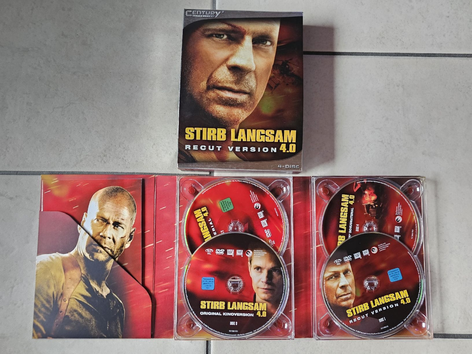 Tutti i DVDs: Stirb Langsam 4.0  -  4 Disc Recut Version – Usato da Schneisingen venduto da backstore24