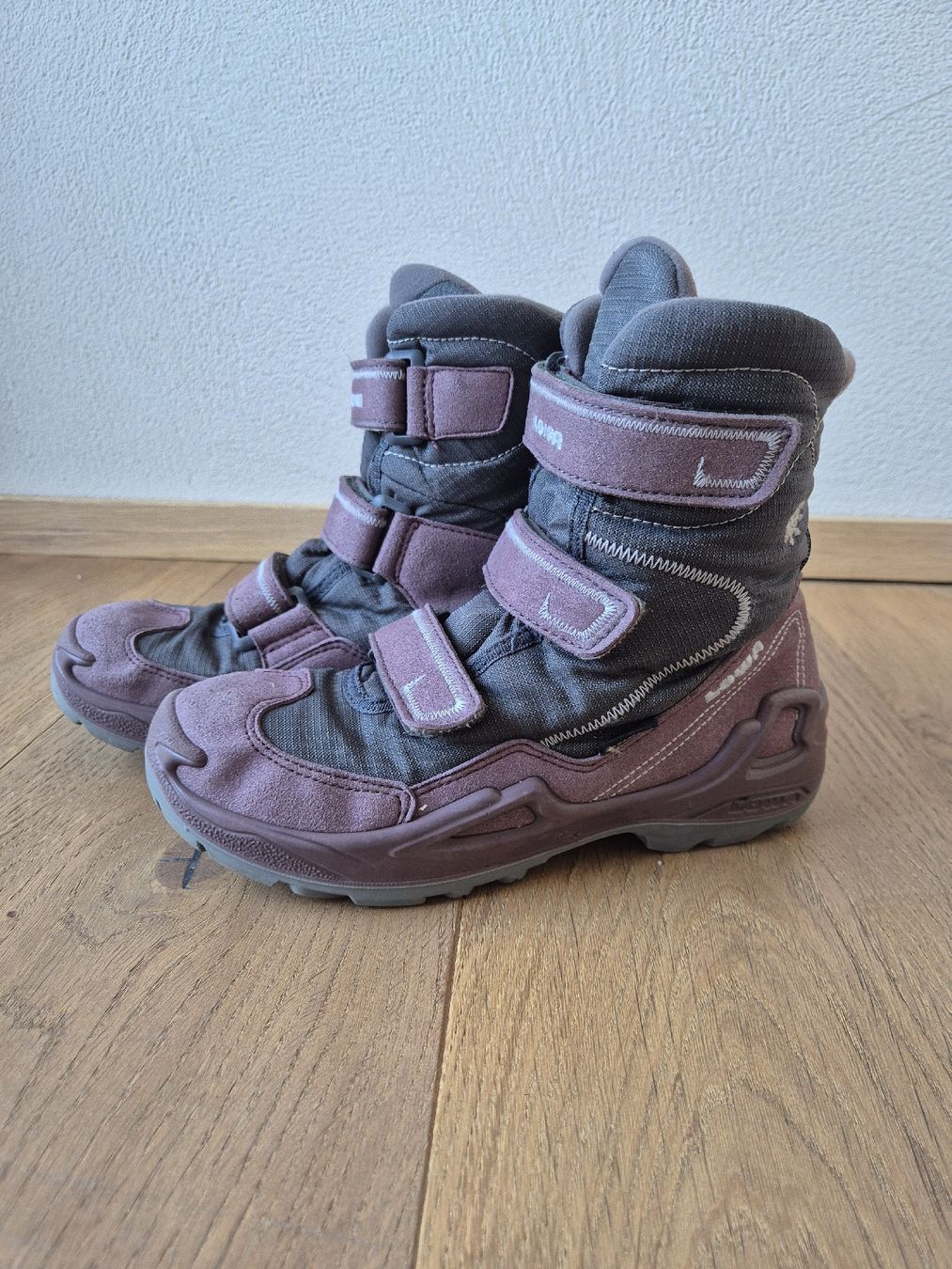 Lowa Chaussures garçon: Winterstiefel Lowa Milo Goretex 35 – D'occasion à Zizers par .sternli. 2