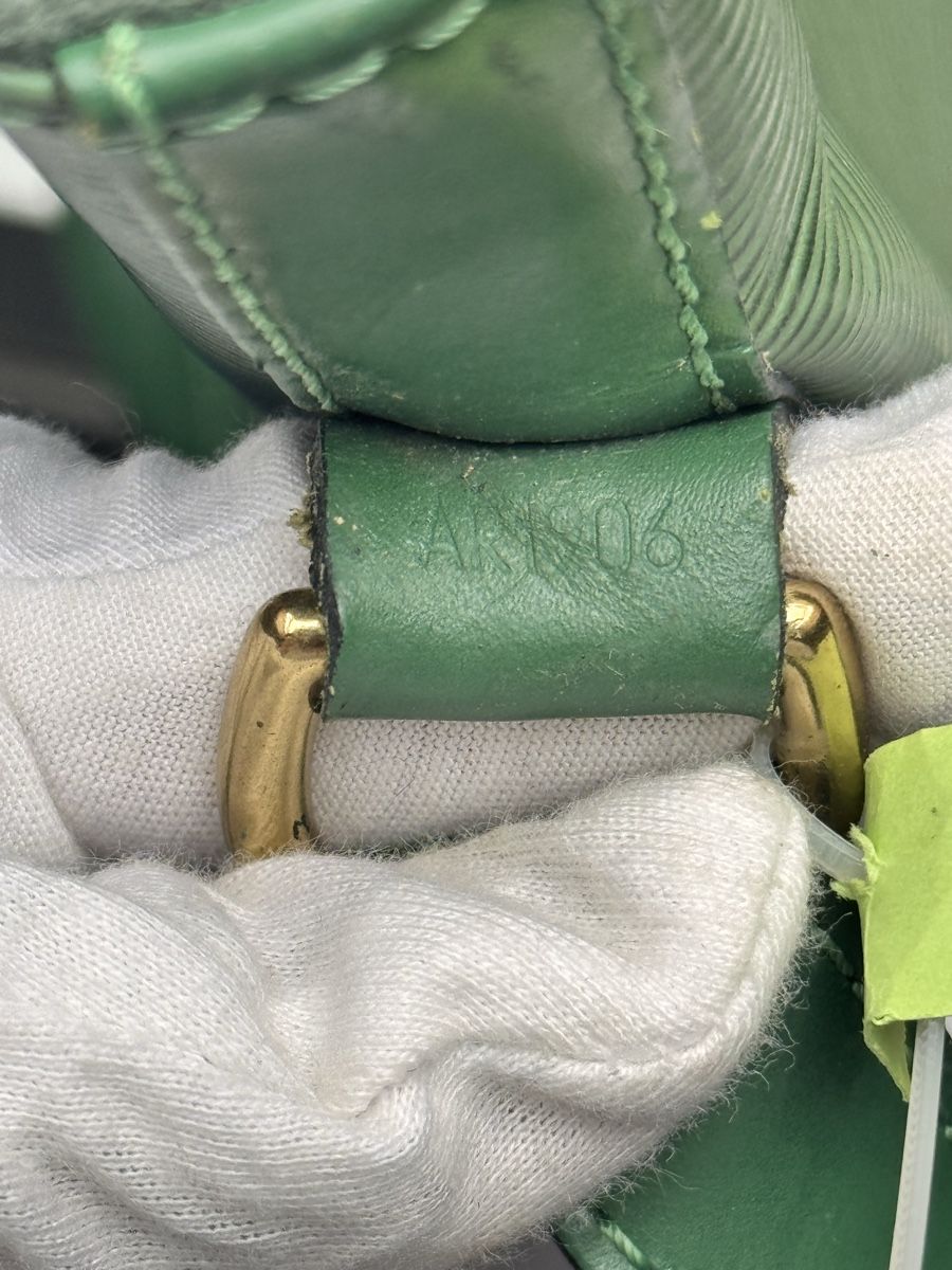 Louis Vuitton Borse da donna: Louis vuitton Bucket Grün – Usato da Neuenegg venduto da ilovefashion123 6