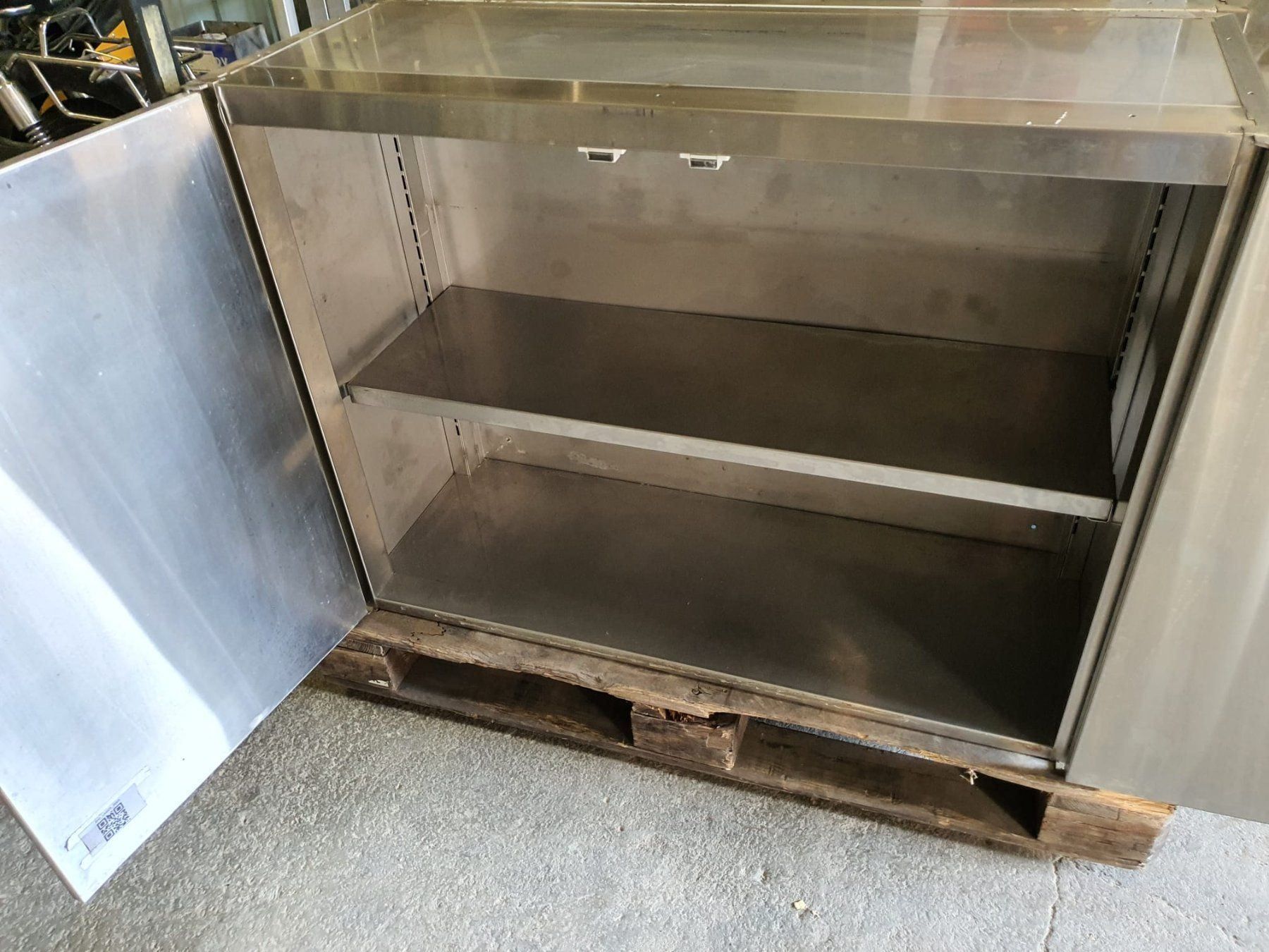 Cucine complete: Wandschrank #241 – Usato da Wuppenau venduto da Gastro-Wuppenau 2