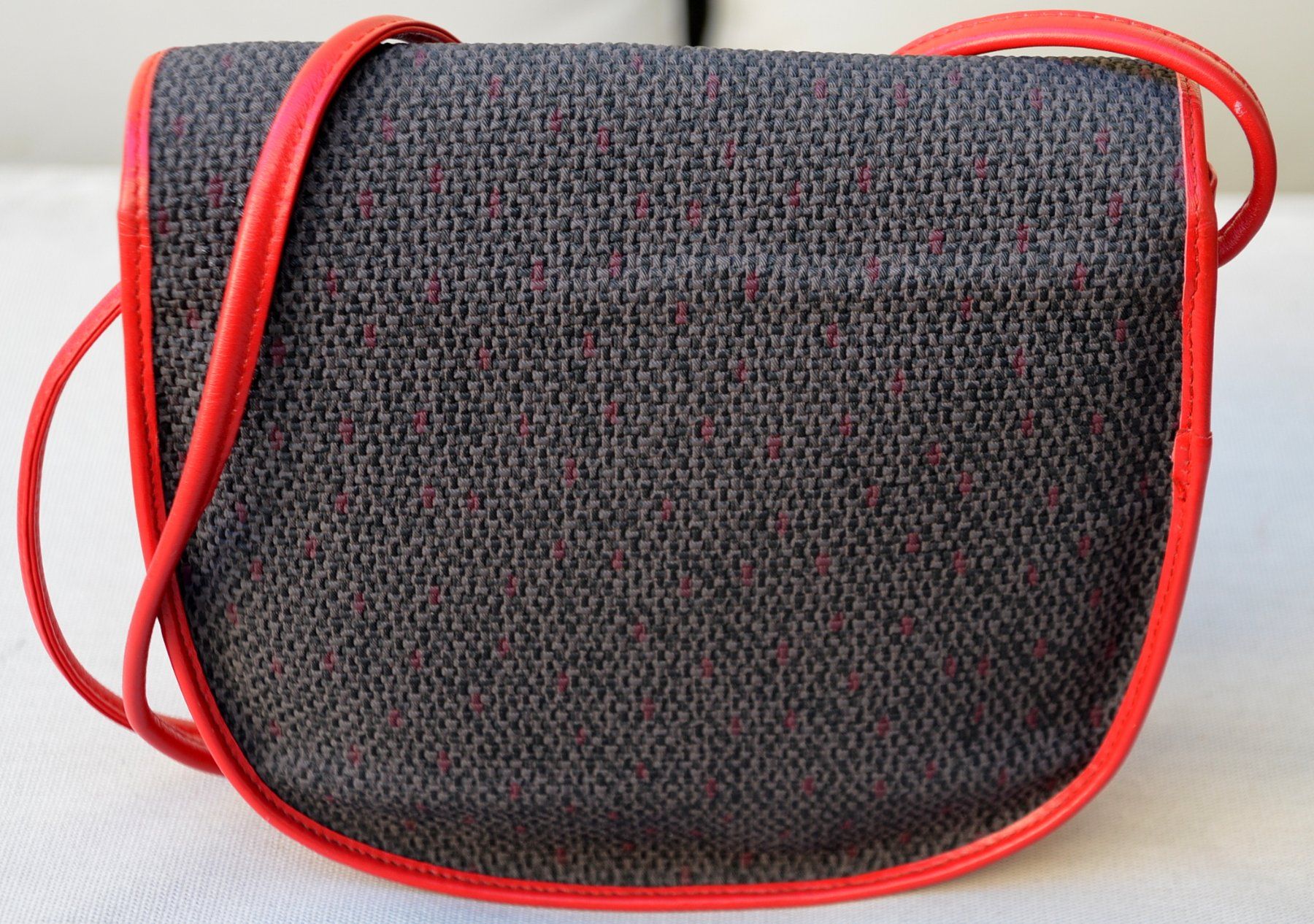 Saint Laurent Borse da donna: Tasche Yves Saint Laurent  sac – Usato da Collonges venduto da Auganien 4