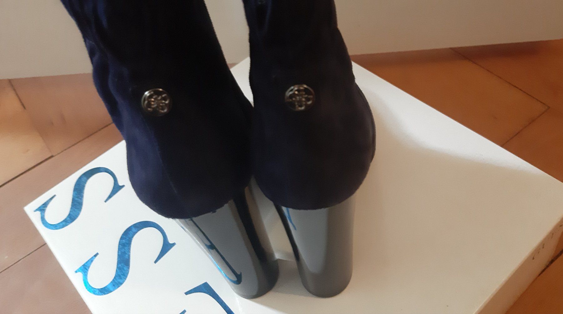 Guess Scarpe da donna: NEU!  GUESS Stiefel LEDER    Gr.38 – Nuovo e nell'imballaggio originale da Zürich venduto da Venecia25 9