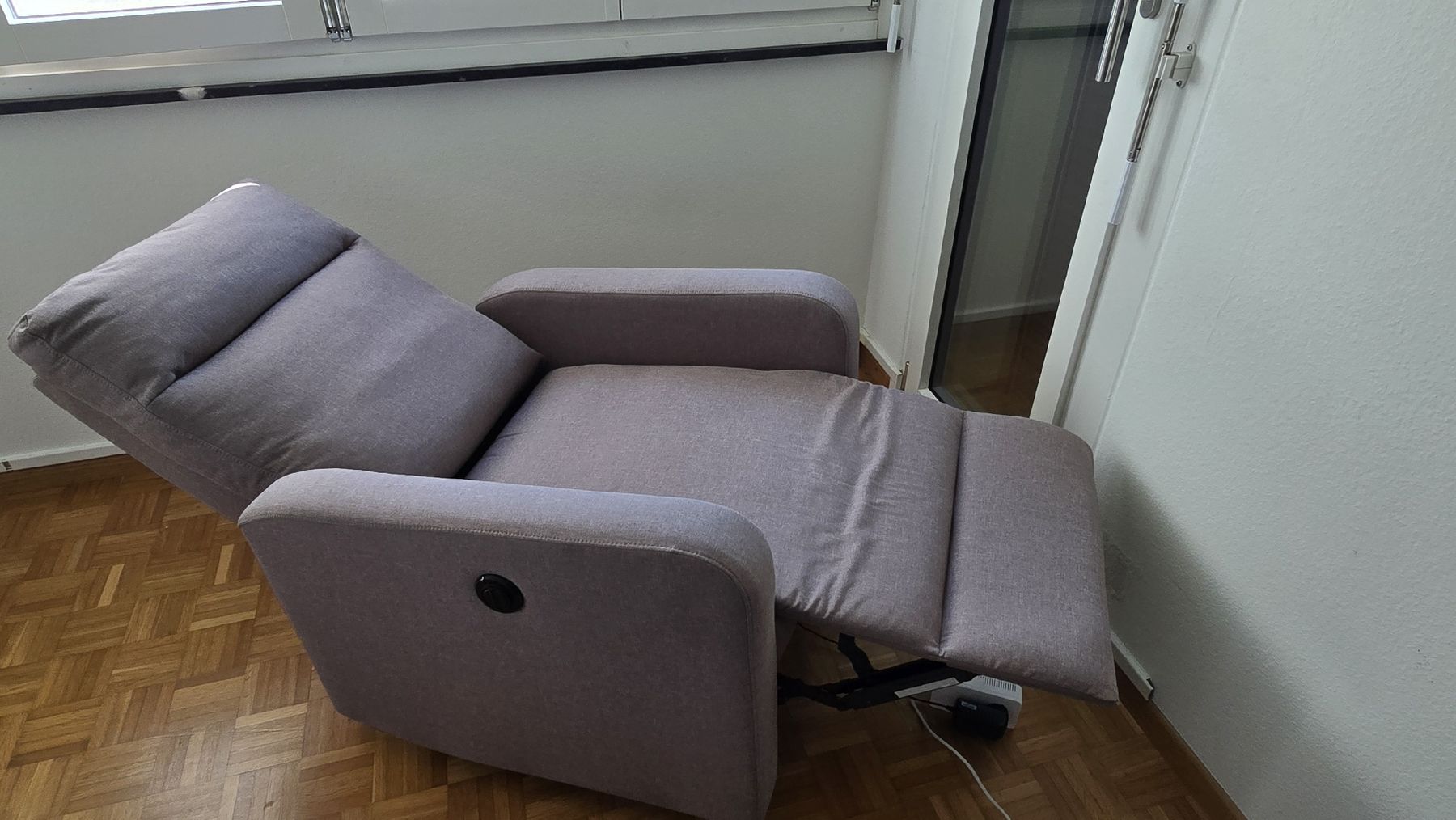Fauteuils: Elektrisches Sessel  – D'occasion à luzern par hcaro 4
