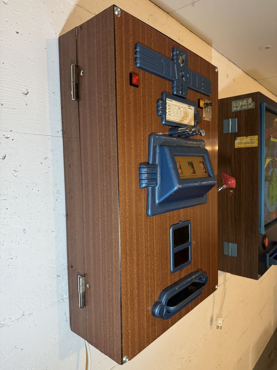 Spielautomaten: Glücksspielautomat Tivoli – Defekt aus Burgdorf von Pistenbullyfahrer 1