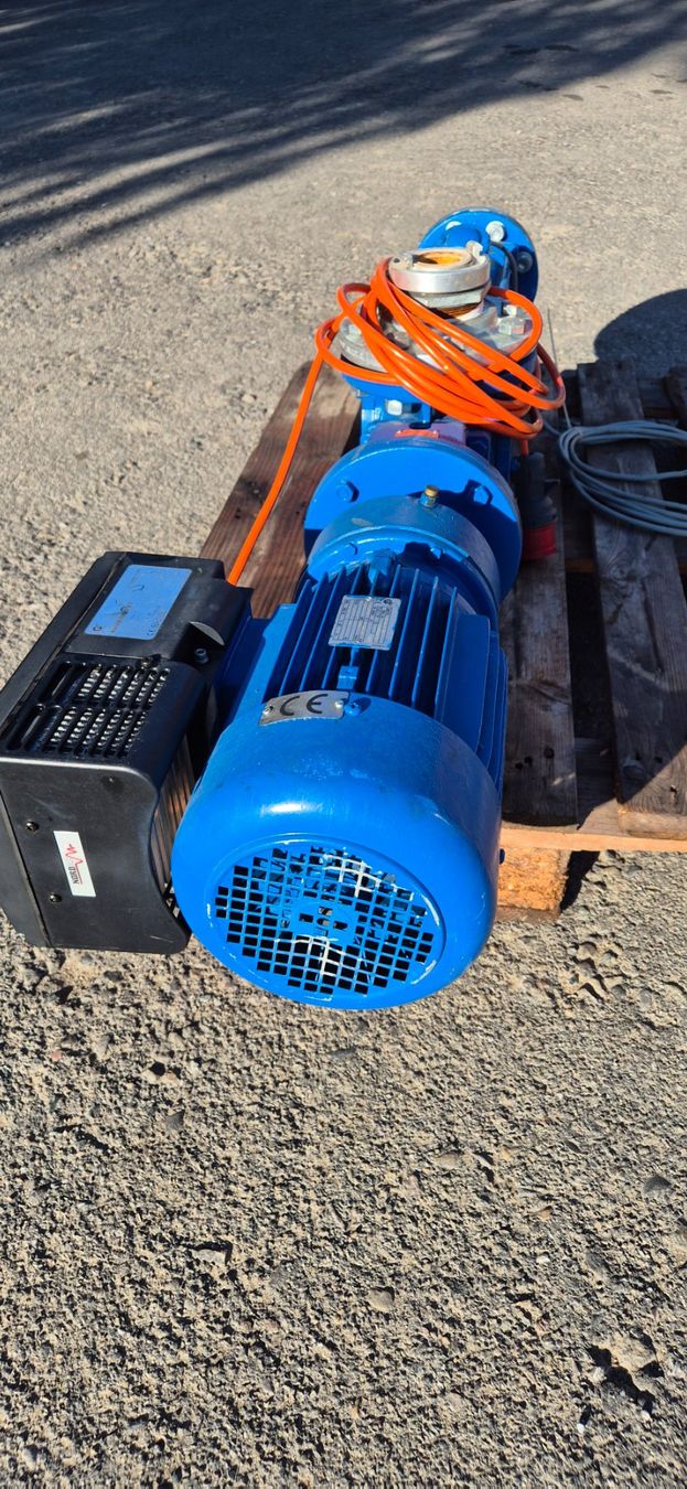 Pompe & Parti di ricambio: Schneckenpumpe mit Elektromotor – Usato da Bischofszell venduto da Stefff3 1