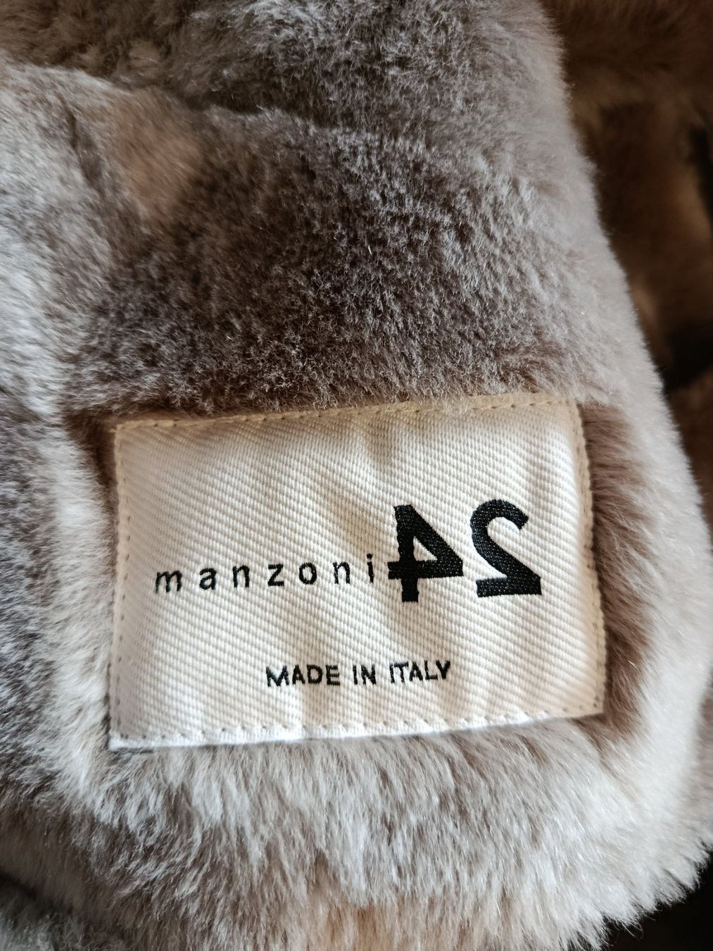 Manteaux: Mazoni42  Lammfellmantel – D'occasion à Unterägeri par rockundco 4
