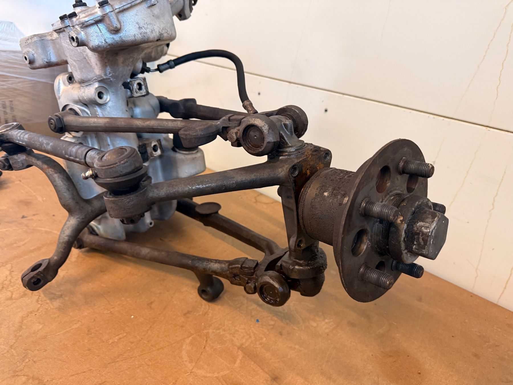 BMW Alle Autoersatzteile: BMW 2600/3200S Barockengel/ 3200CS Bertone Vorderachsen – Gebraucht aus Bättwil von Velozianer 6