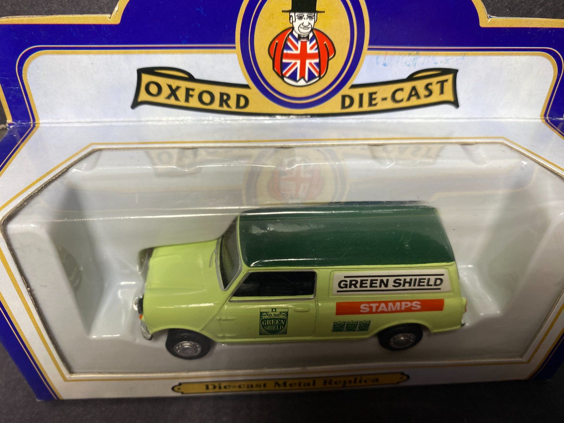 Modellini d'auto: Mini Van Green Shield - Oxford 1:43 OVP – Nuovo e nell'imballaggio originale da Spiez venduto da Mlandcruiser 3