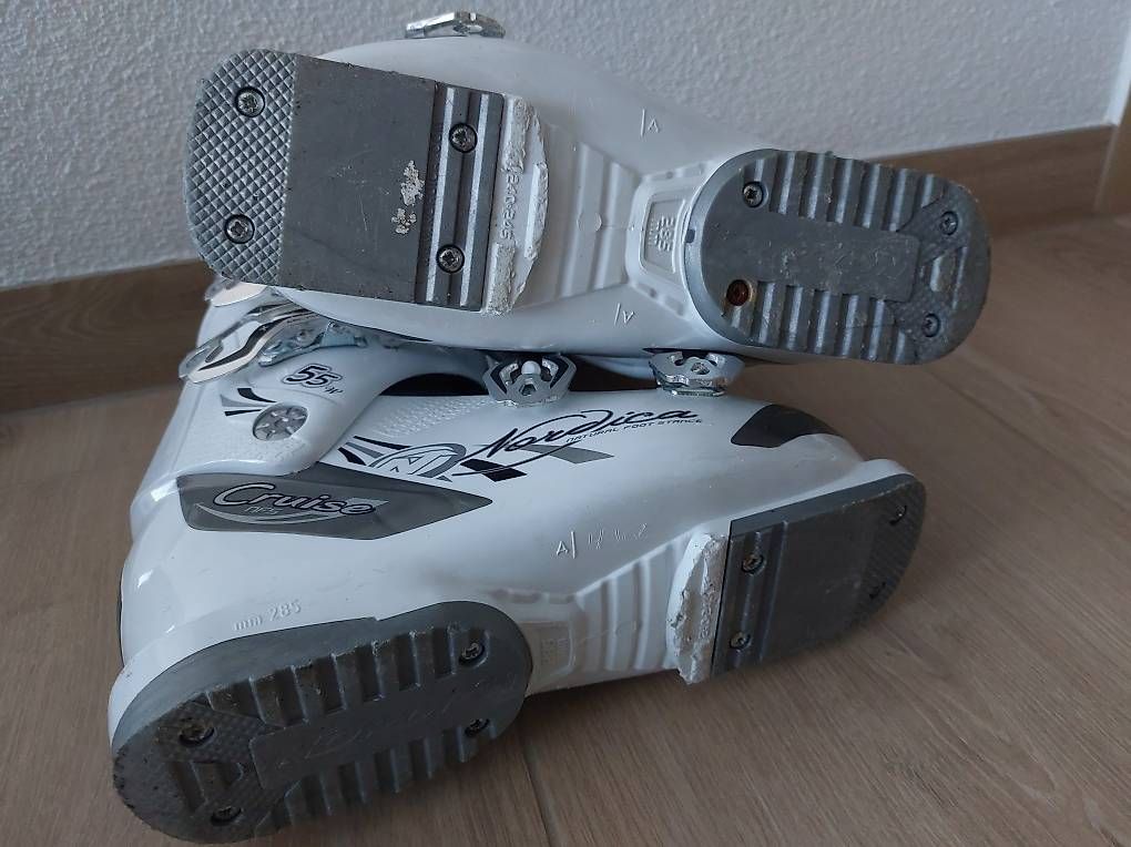 Scarpe da donna: Ski Schuhe Damen Grösse 39 – Usato da Ruswil venduto da Schneckeland88 2