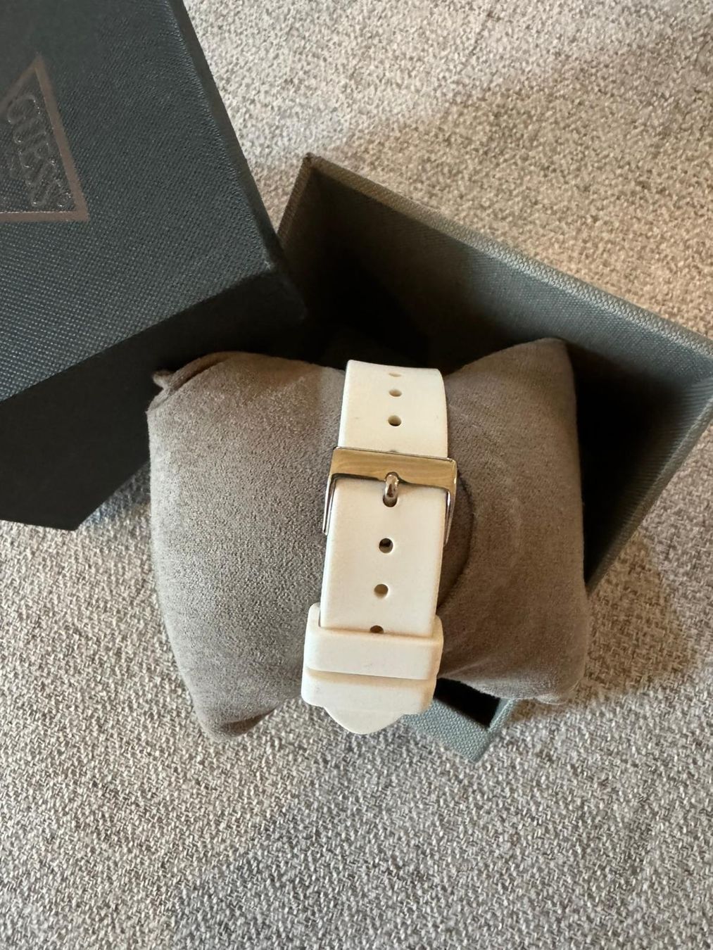 Guess Montres: Guess Uhr – Neuf (Voir description) à Altstätten SG par mon_nm2f 2