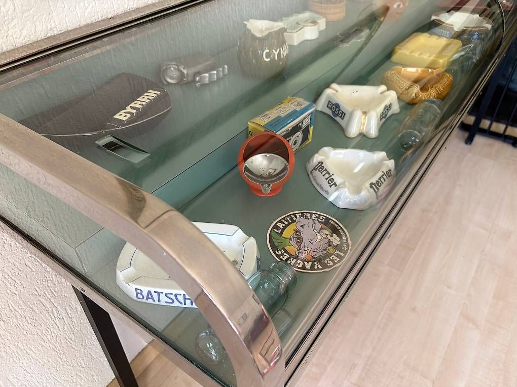 Vetrine: maginfique vitrine a chocolat 1900 – Usato da La Croix-de-Rozon venduto da tun_sl7n 1