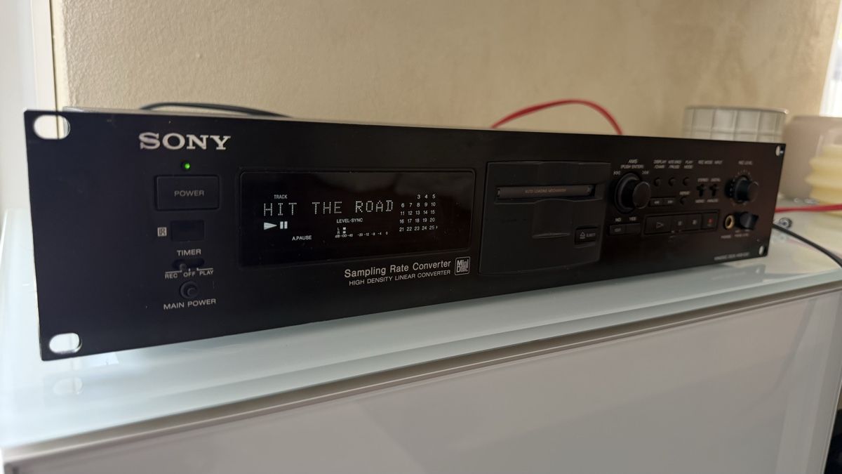 Sony Minidisques: Sony Minidisc Recorder MDS-E55 inkl. Case gebraucht – D'occasion à Wiesendangen par arena007