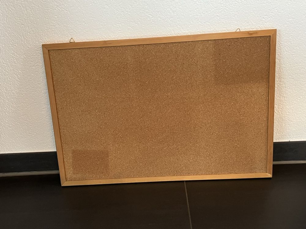 BJORKLUND Pinnwand | Hochwertige Pinnwand Aus Kork Zum Aufhängen